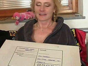 Ze neemt twee pikken tegelijk