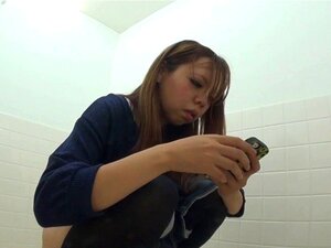 Urinierende japanische Babes. Urinierende japanische Babes werden in