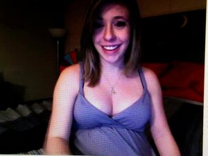 Raskaana Webcam Cutie Osoittaa Tissit Pillua Ja Laulaa