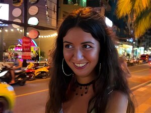 Die ganze Nacht in Analschönheit gefickt, die ich im Club abgeholt