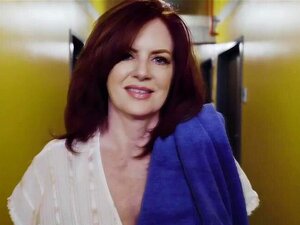 Es ist mein Geburtstag und meine Stiefoma Andi James findet immer