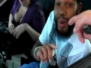 Tyttö tarvitsee maksaa takaisin hänen velkojaan 19