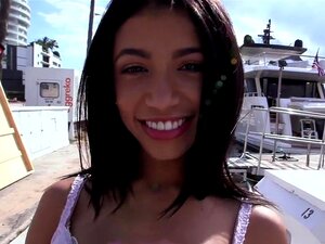 Sexy Latina Veronica Rodriguez wird gefickt..., Wir lieben Latinas und