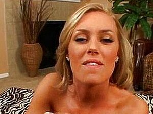Schöne blonde Schlampe Nicole Aniston