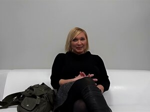 Janas Reiz: Tschechisches MILF-Casting mit großen Titten
