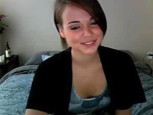 Саммии1 Стидљива слаткица мастурбира