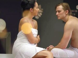 Massage Rooms Schüchterne Frau Kittina Clairette betrügt ihren Mann